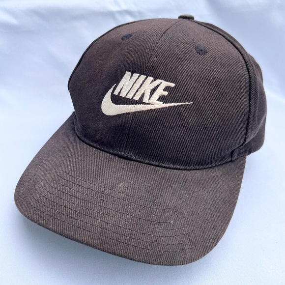 Vintage Nike Embroidered Spellout Logo Swoosh Faded Black Snapback Hat Cap - Picture 6 of 14